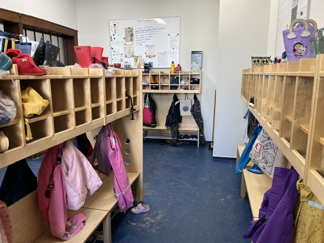 neue Kita-Garderobe im Haus Hans